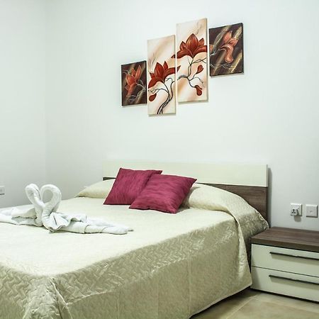 2 Bedroom Apartment Close To City Centre Tas-Sienja Экстерьер фото