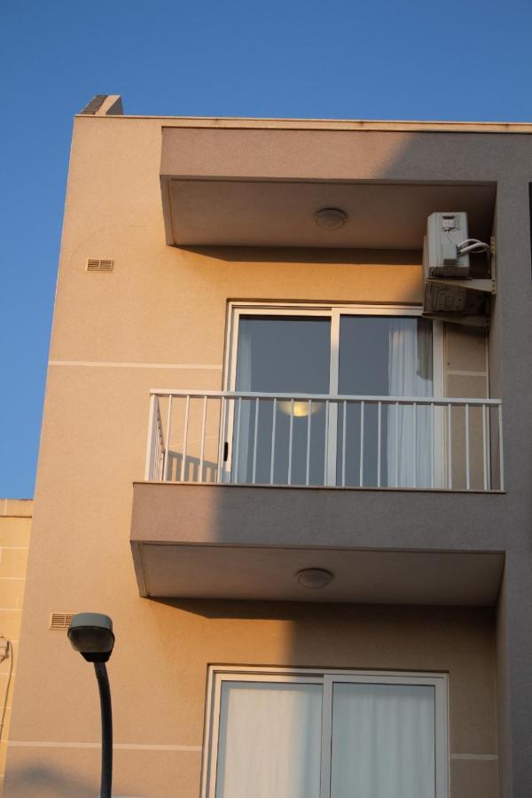 2 Bedroom Apartment Close To City Centre Tas-Sienja Экстерьер фото